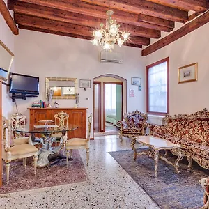 San Moise Luxury Apartment